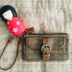 Classic Signature Wristlet, COACH